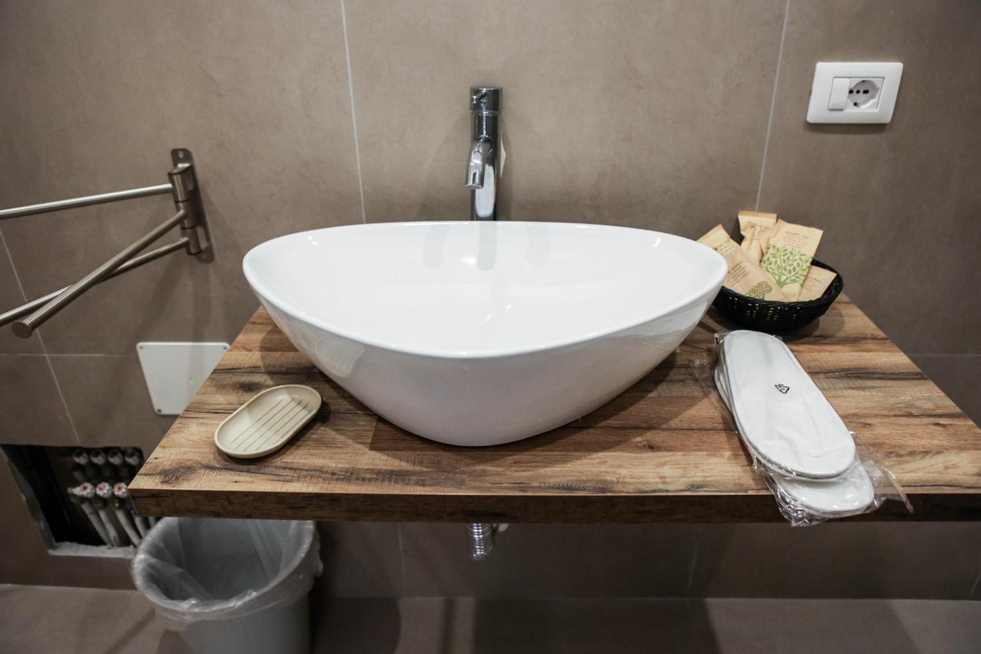 كاتانيا B&B Suites&Rooms Piazza Dei Martiri المظهر الخارجي الصورة